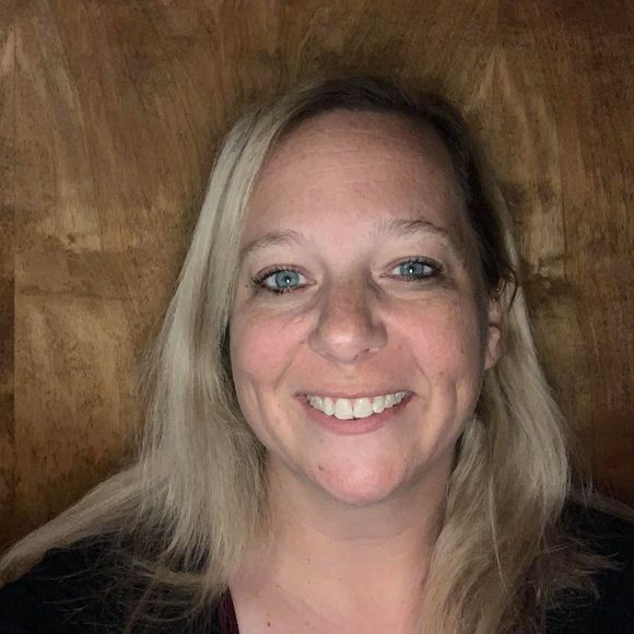 Meet your Posher, Lisa - Picture 1 of 1